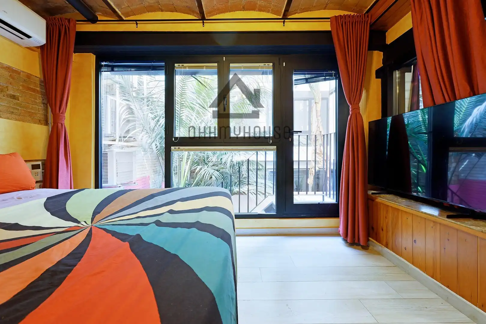 Bedroom of Duplexes for sale in Barcelona  with Air Conditioner, Parquet flooring and Terrace