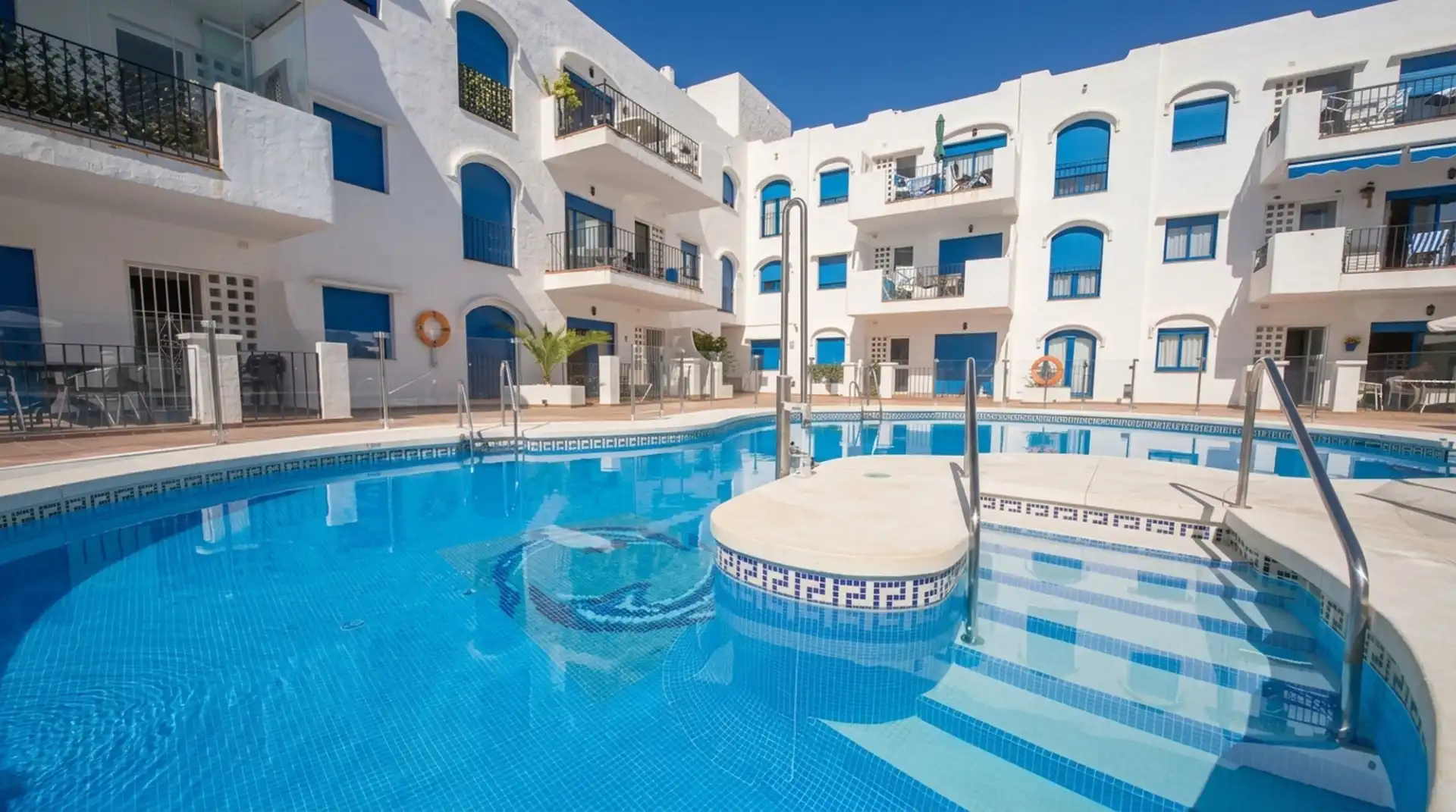 Apartment mit Pool zum Verkauf in Puerto de la Duquesa