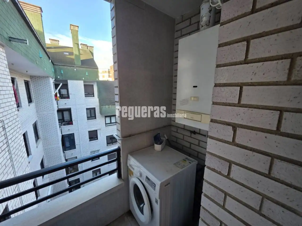 Ático de alquiler en Calle José Manuel Pedregal, Centro
