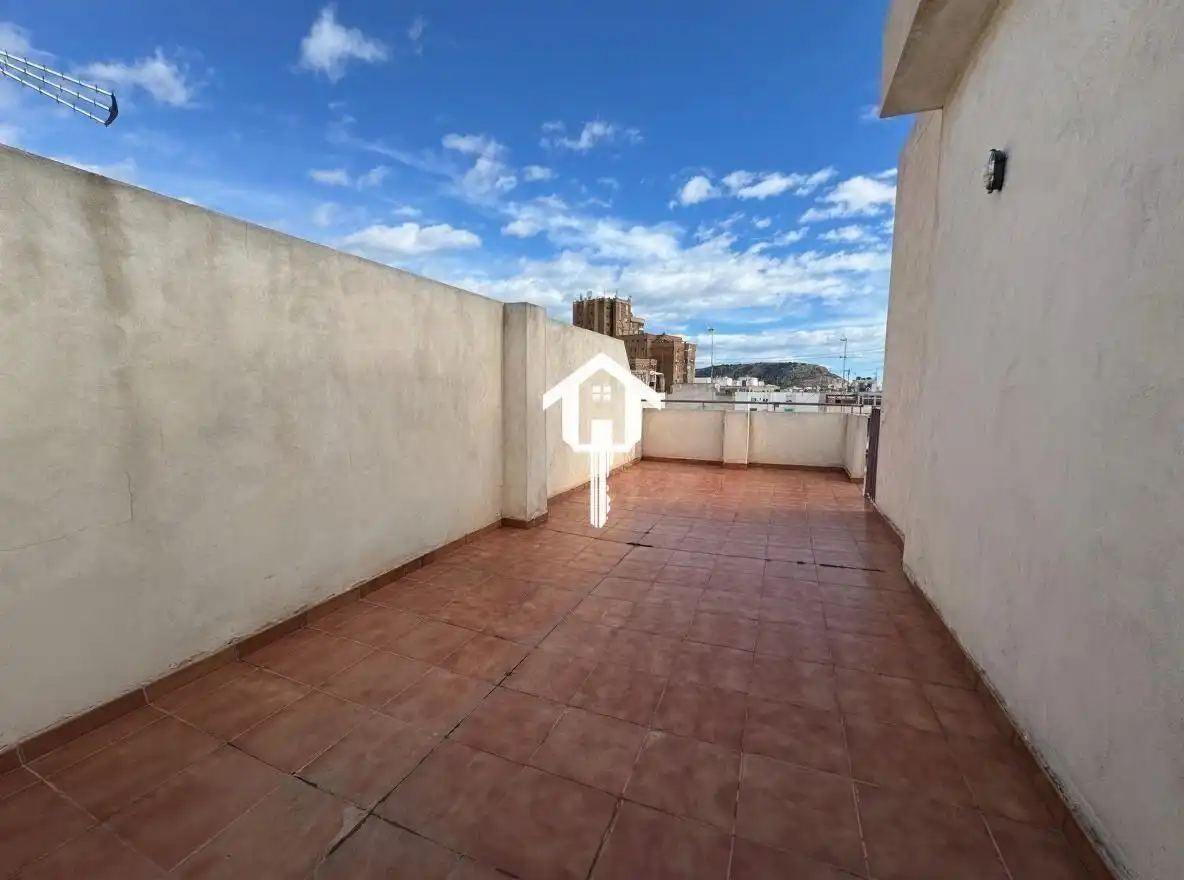 Terrassa de Àtic en venda en Alicante / Alacant amb Calefacció, Terrassa i Moblat