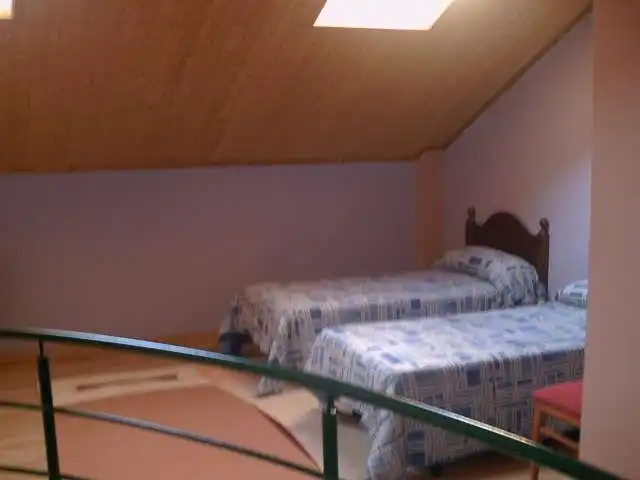 Habitación de Dúplex en venta en Cuzcurrita de Río Tirón con Calefacción, Trastero y Amueblado