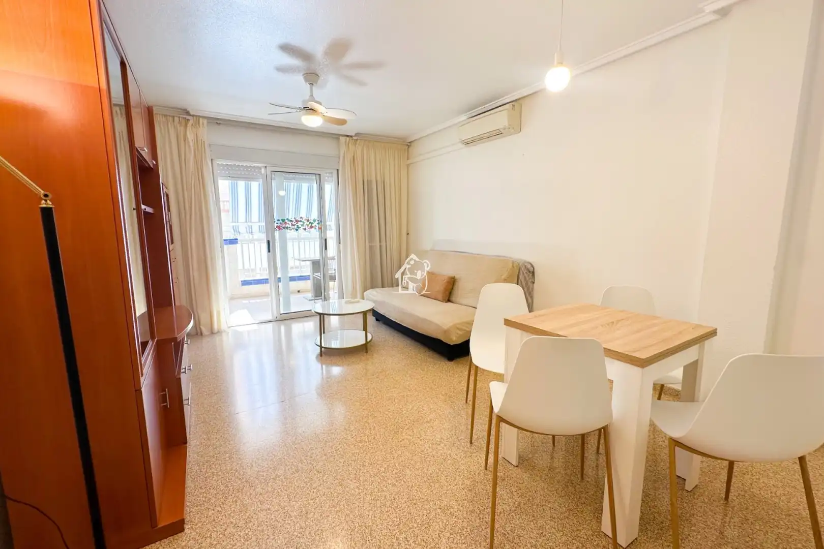 Sala de estar de Apartamento de alquiler en Guardamar del Segura con Aire acondicionado, Terraza y Amueblado