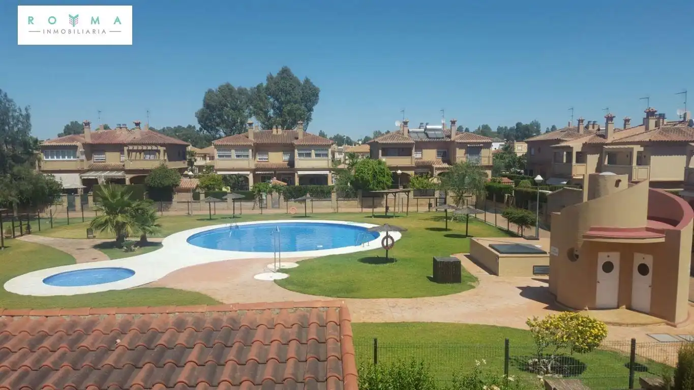 Garden of Detached homes for rent in Montequinto  with Air Conditioner, Heating and Terrace