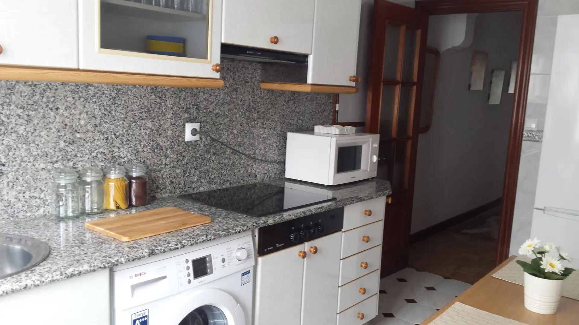Cuina de Pis de lloguer en Gijón  amb Moblat