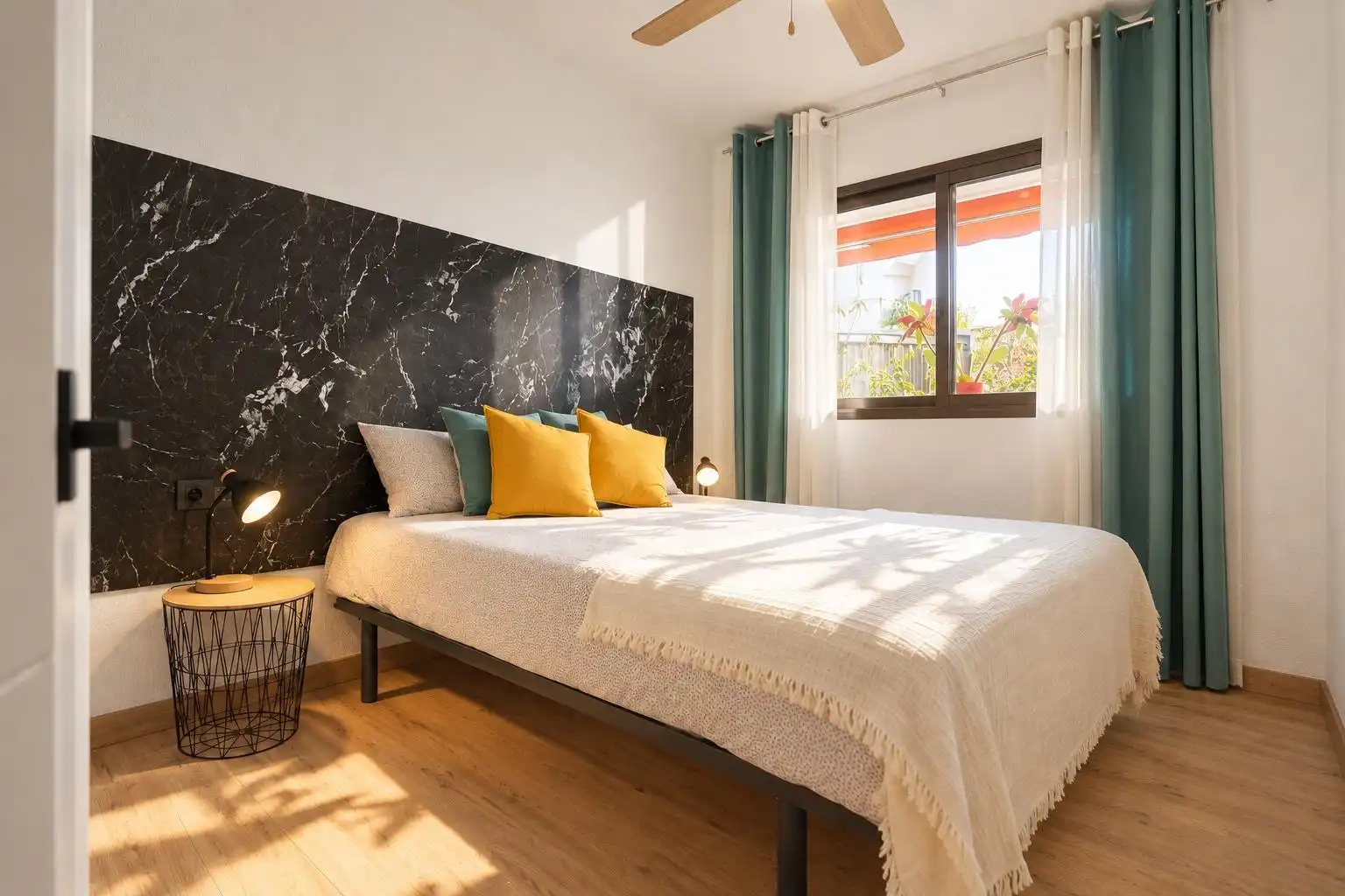 Piso con ascensor en venta en Carrer AMADEU VIVES, imagen 5