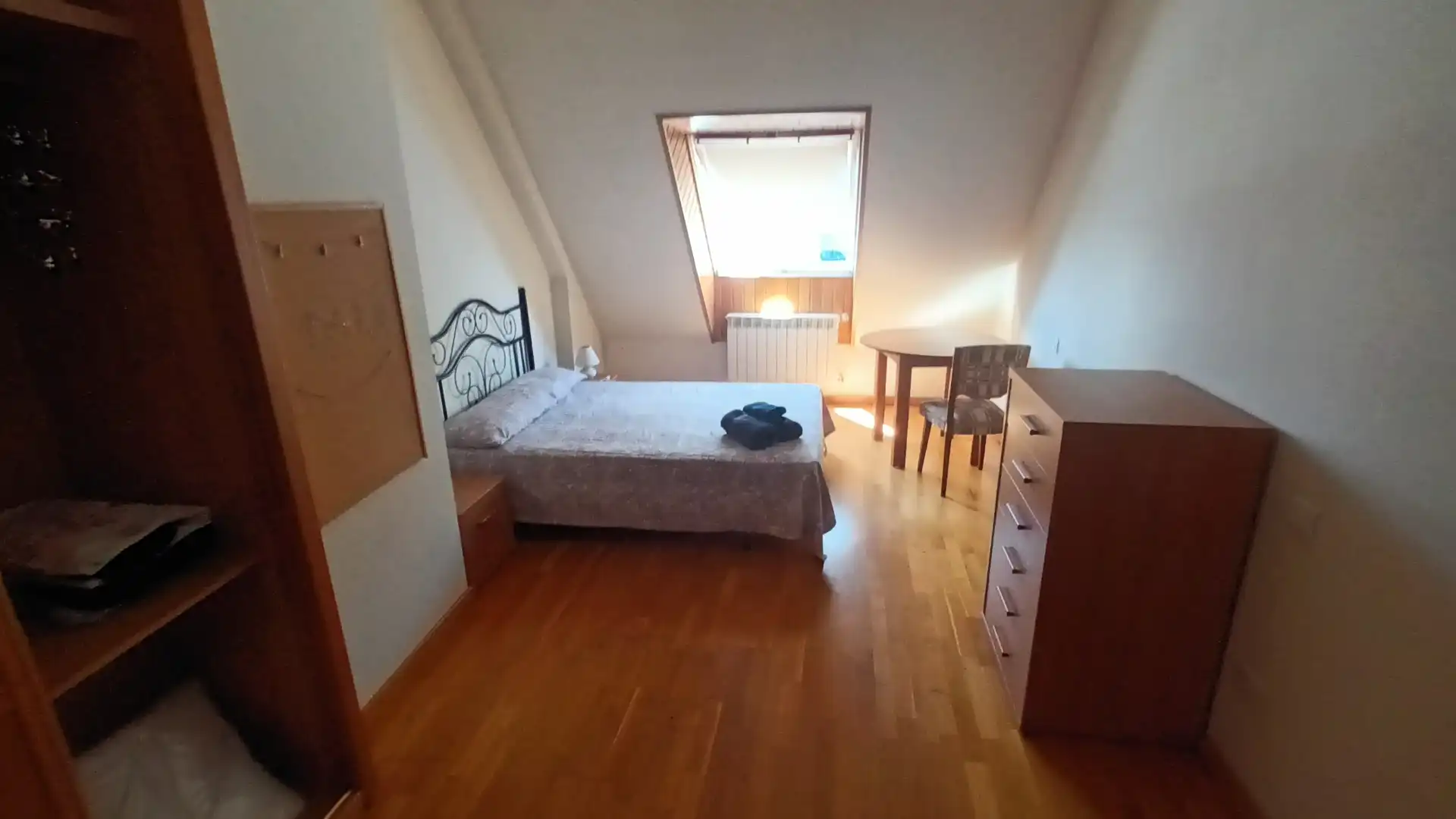 Bedroom of Duplexes for rent in Lugo  with Heating, Parquet flooring and Furnished