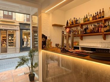 Local comercial en traspaso en Calle de la Cava Alta