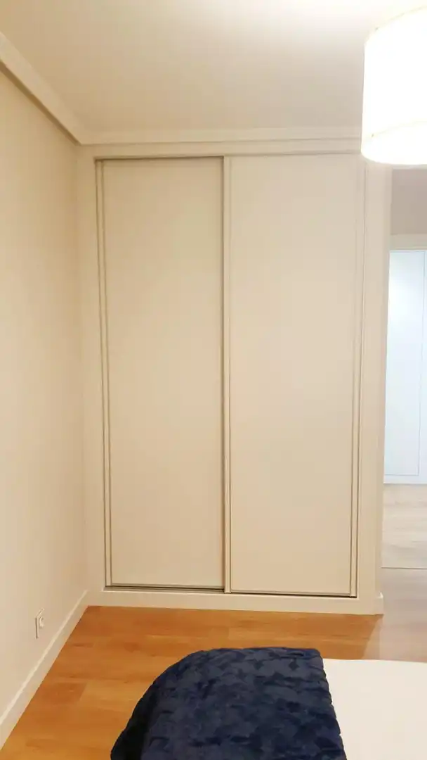 Habitación de Apartamento de alquiler en Oviedo  con Calefacción y Amueblado