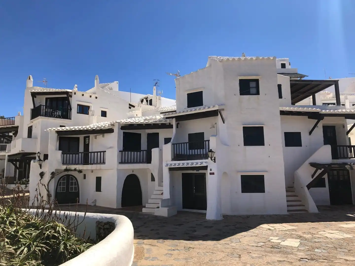 Vista exterior de Apartamento en venta en Sant Lluís con Jardín privado