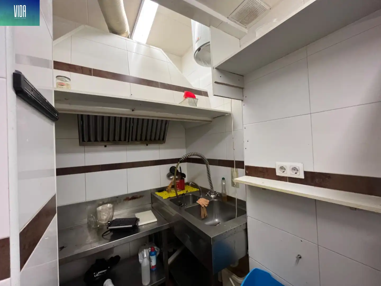 Local comercial en venda a Carrer SANT CRISTOFOL 12, imagen 9