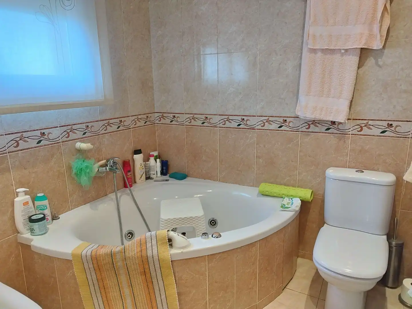 Baño de Casa o chalet en venta en Riudellots de la Selva con Aire acondicionado, Calefacción y Jardín privado