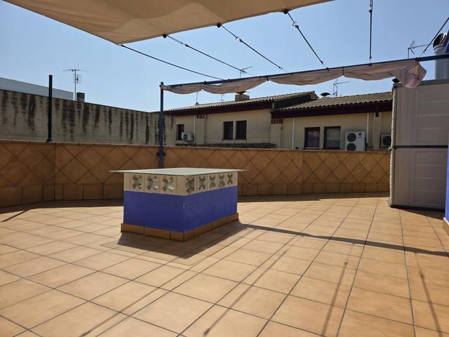 Casa adosada en Venta en Tueda