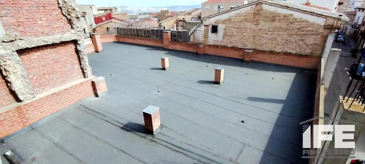 Terrassa de Edifici en venda en Alagón
