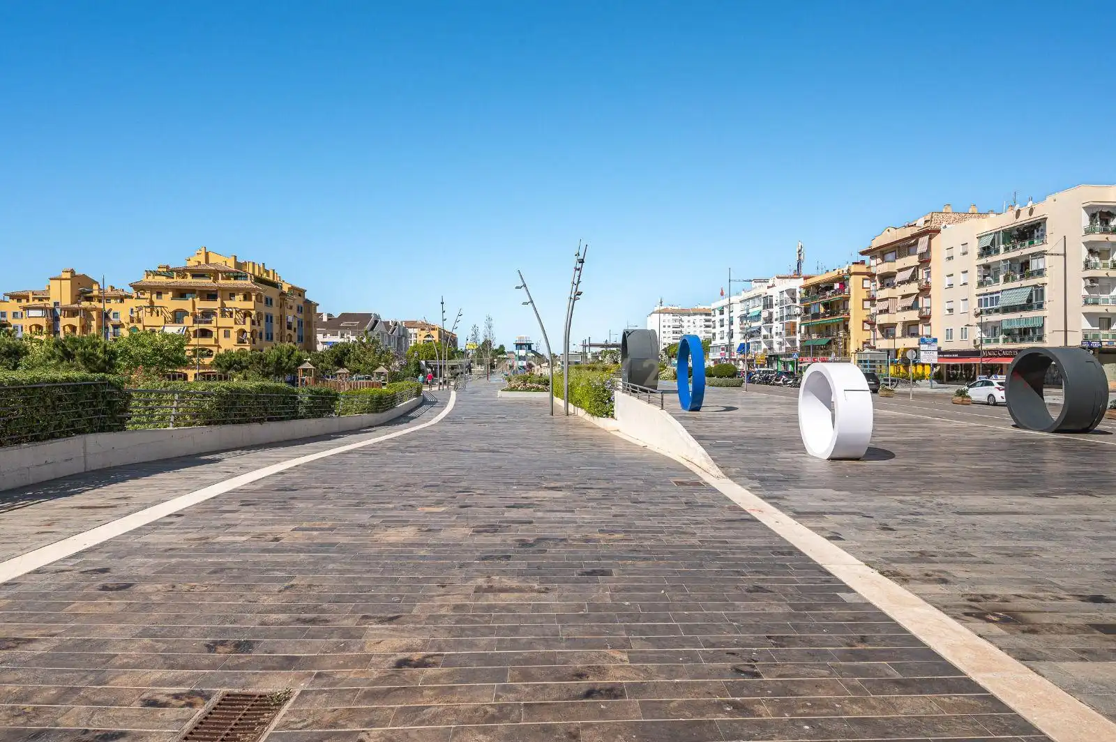 Vista exterior de Apartament en venda en Marbella amb Aire condicionat