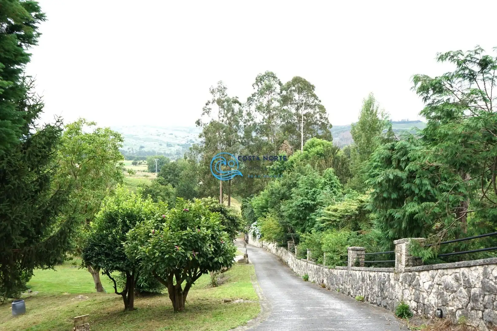 Vista exterior de Casa o chalet en venta en Reocín con Trastero y Amueblado