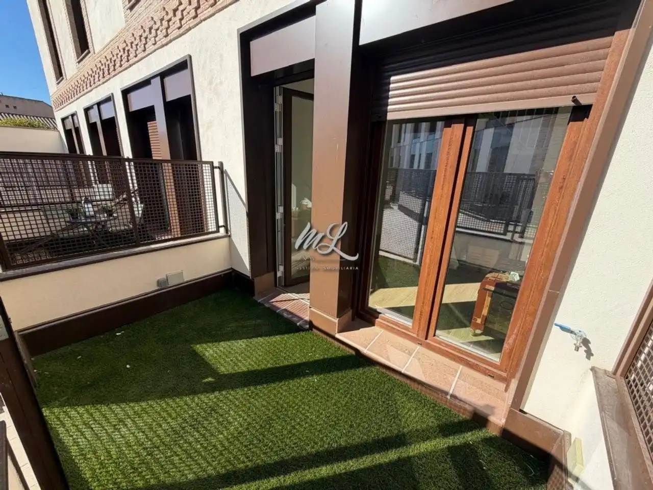 Terrassa de Dúplex en venda en Toledo amb Calefacció, Traster i Piscina comunitària