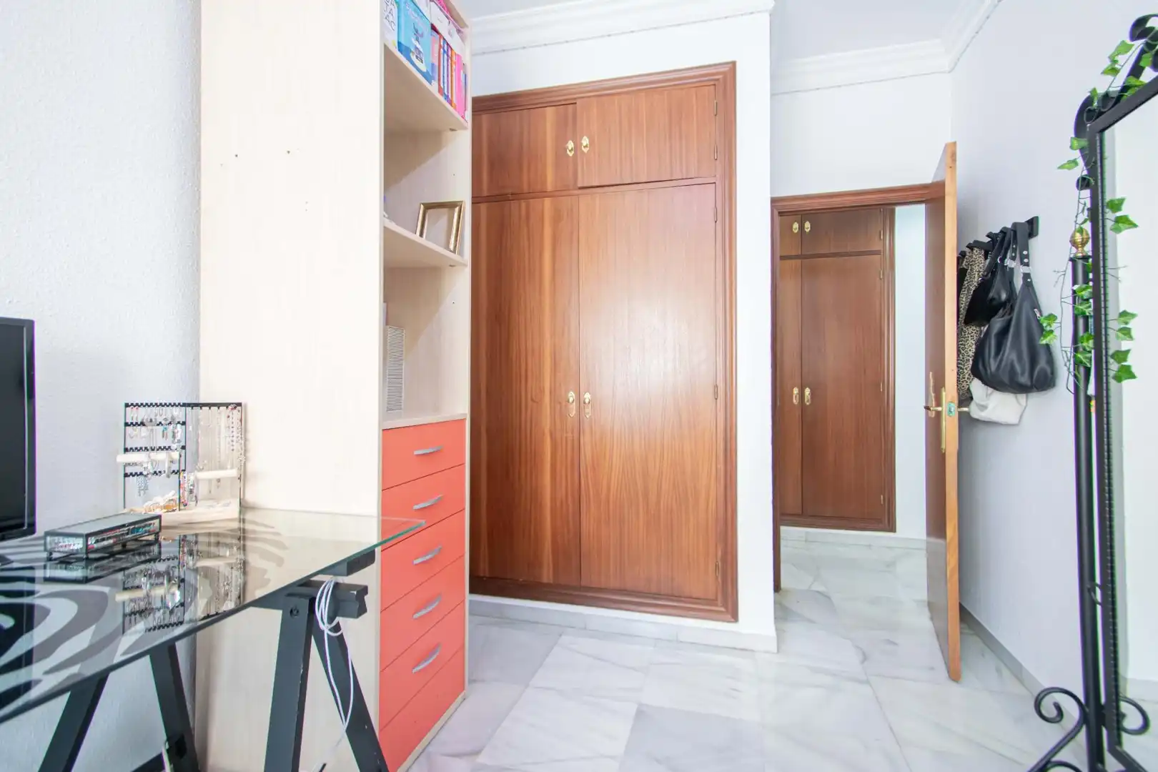 Planta baja en venta en Gelves con Aire acondicionado