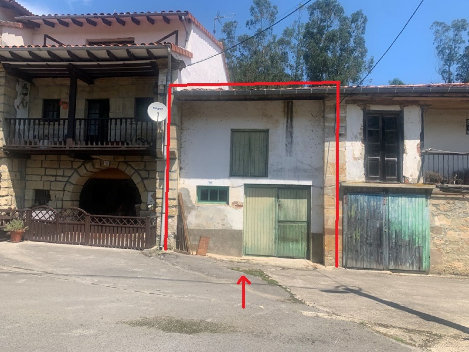 Exterior view of House or chalet for sale in Valdáliga