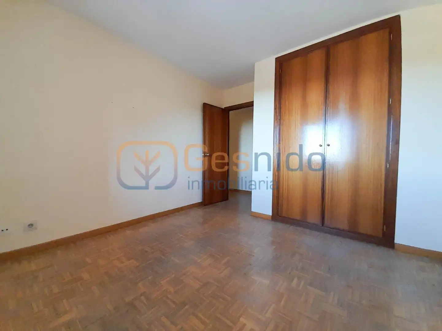 Bedroom of Flat for sale in Segovia  with Heating, Parquet flooring and Terrace