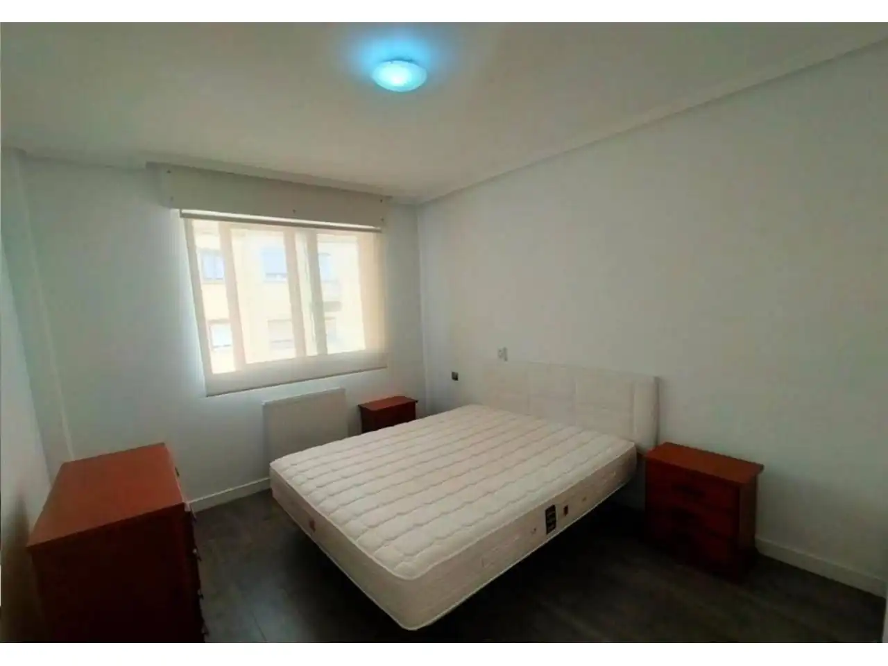 Dormitori de Casa o xalet en venda en Burgos amb Calefacció, Parquet i Terrassa