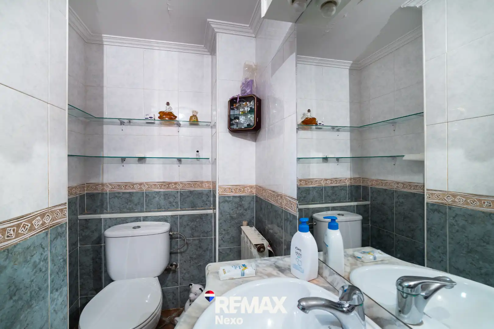 Baño de Casa adosada en venta en Benavente con Jardín privado, Parquet y Trastero