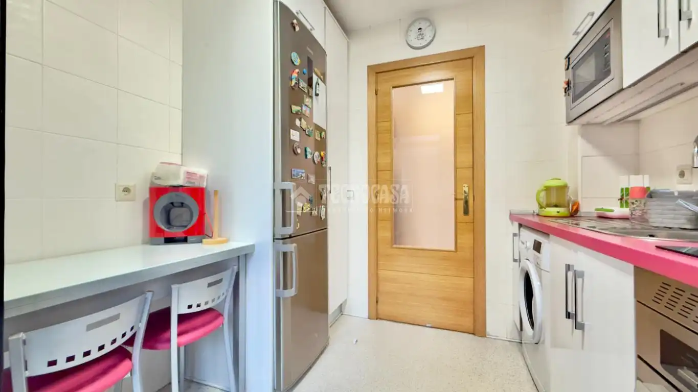 Piso en venta en C. Bécquer, Fuensalida