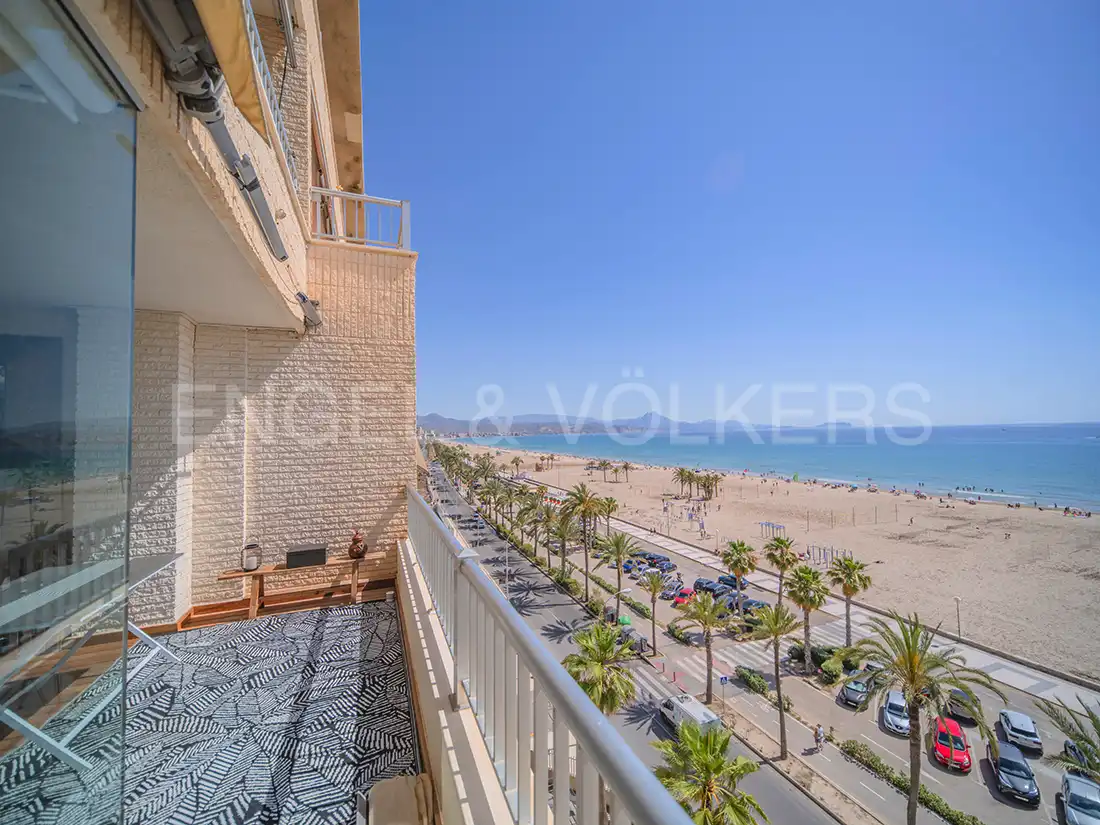 Vista exterior de Piso en venta en Alicante / Alacant con Aire acondicionado, Calefacción y Terraza