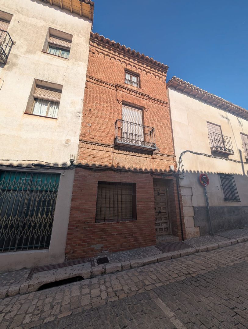 Exterior view of Single-family semi-detached for sale in Chinchón  with Terrace