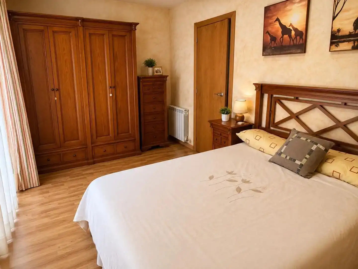 Dormitori de Dúplex en venda en Prades amb Parquet, Traster i Moblat