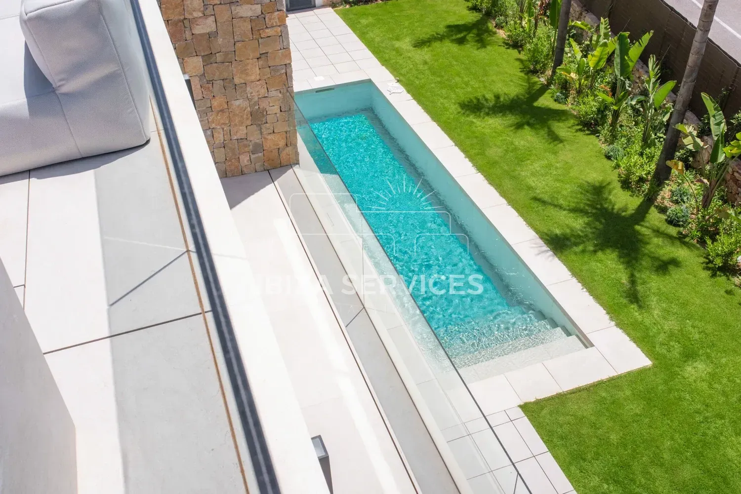 Piscina de Casa o xalet de lloguer en Santa Eulària des Riu amb Aire condicionat, Jardí privat i Piscina