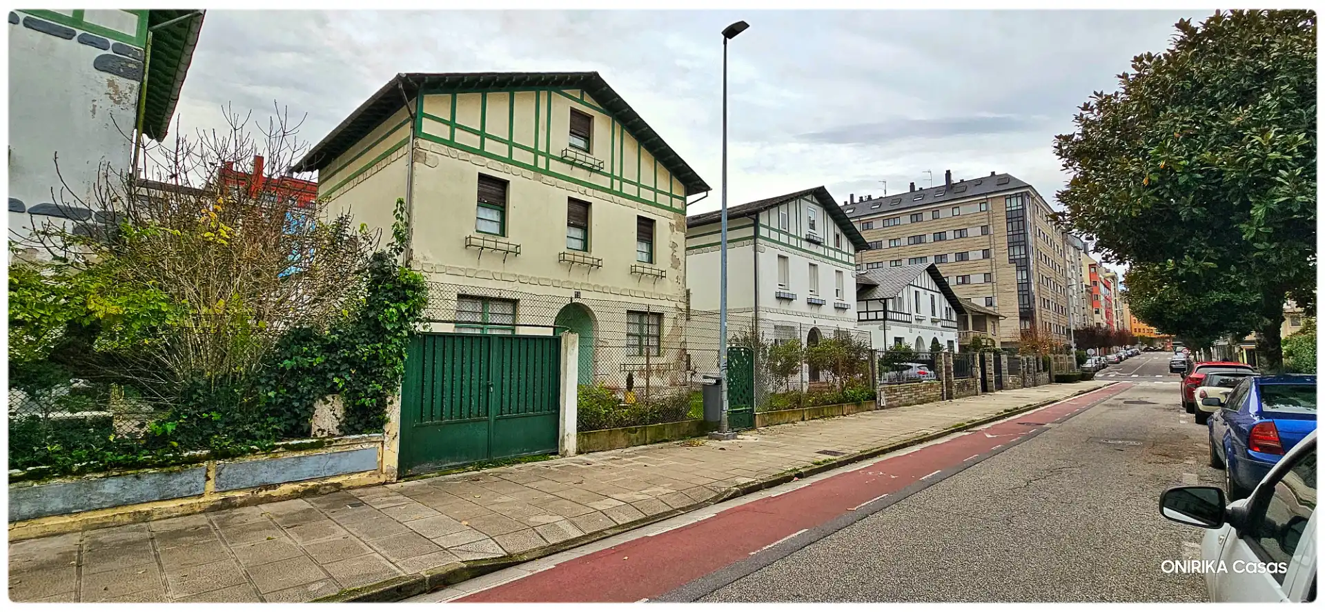 Vista exterior de Casa o xalet en venda en Lugo amb Jardí privat, Parquet i Traster
