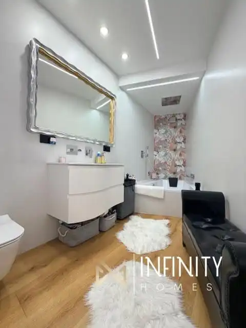Badezimmer von Wohnung zum Verkauf in Bilbao  mit Klimaanlage, Heizung und Terrasse