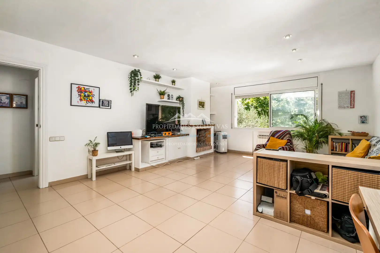 Sala d'estar de Casa o xalet en venda en El Masnou amb Aire condicionat, Calefacció i Jardí privat