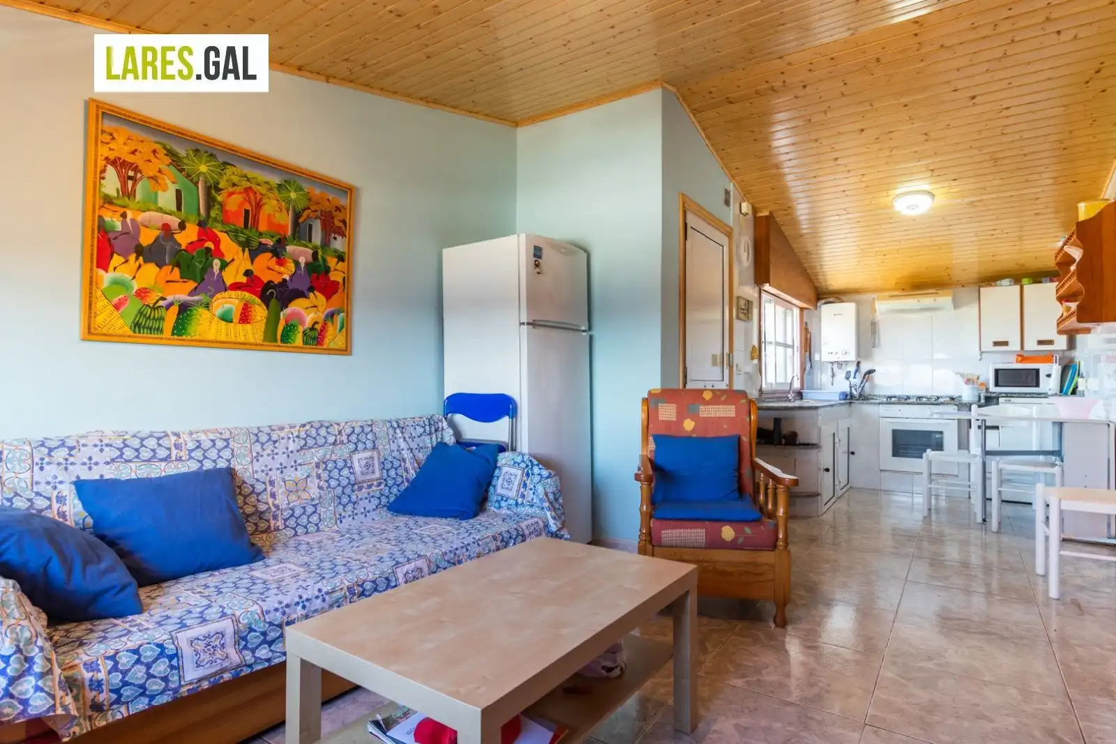 Living room of Flat for sale in Cangas   with Private garden, Terrace and Furnished