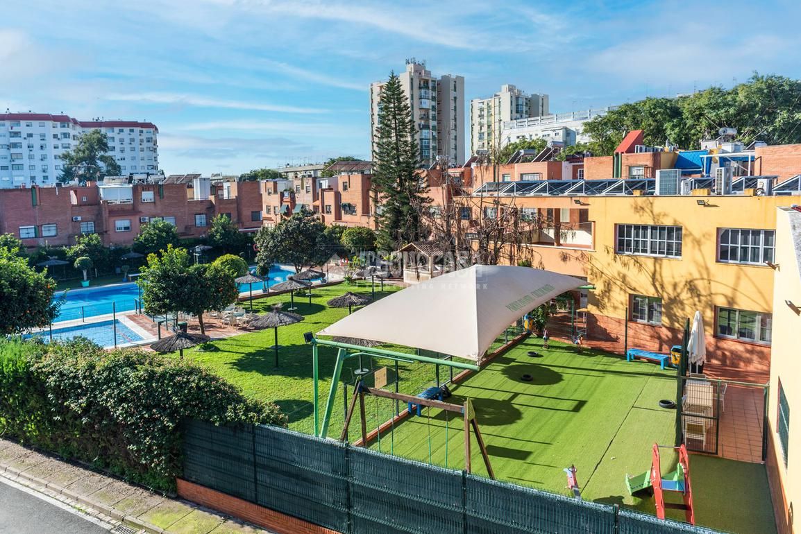 Vista exterior de Pis en venda en  Sevilla Capital amb Aire condicionat, Calefacció i Traster