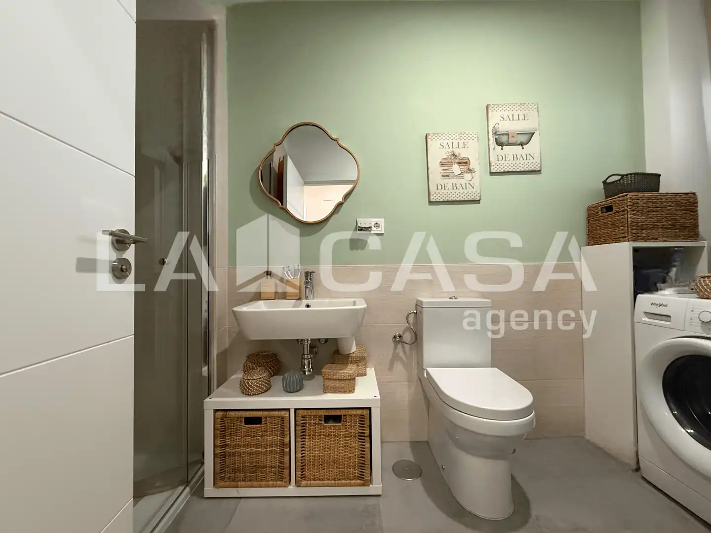 Baño de Casa adosada en venta en Dos Hermanas con Aire acondicionado y Piscina