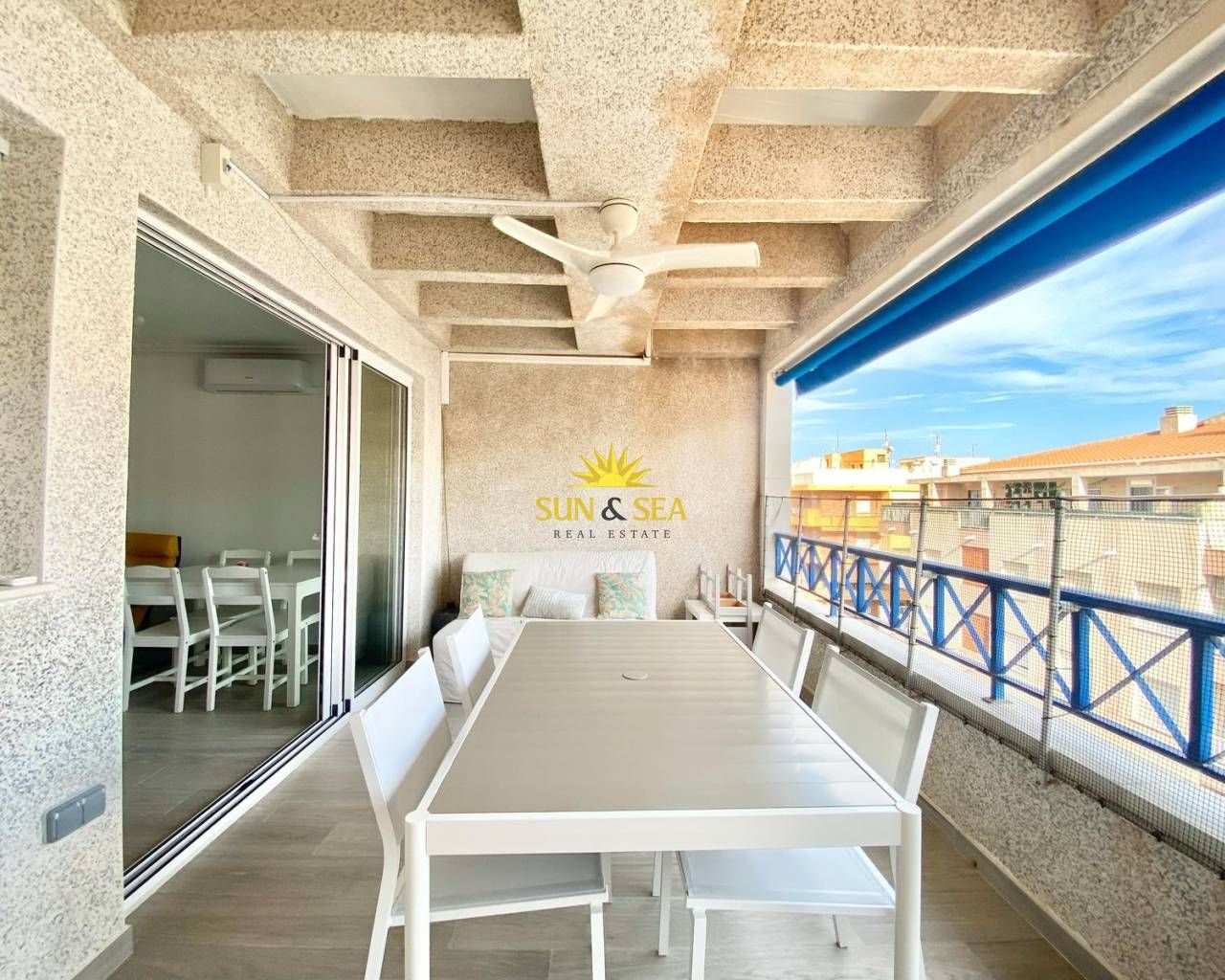 Terrassa de Àtic de lloguer en Torrevieja amb Aire condicionat, Calefacció i Terrassa