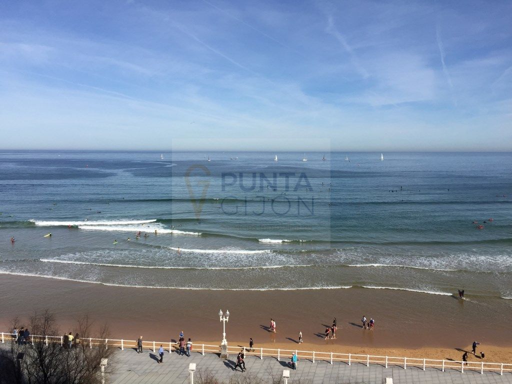 Vista exterior de Piso de alquiler en Gijón 