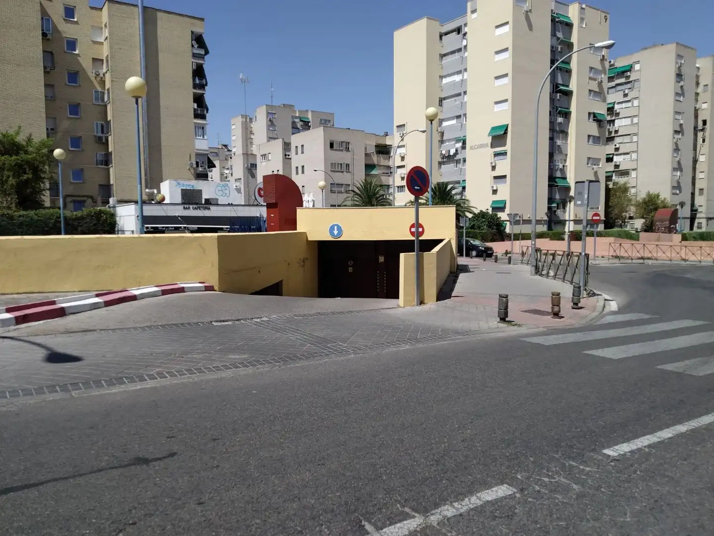 Aparcament de Garatge de lloguer en Leganés amb Alarma