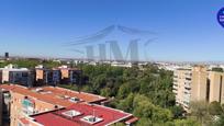 Exterior view of Flat for sale in Alcalá de Henares  with Air Conditioner and Terrace