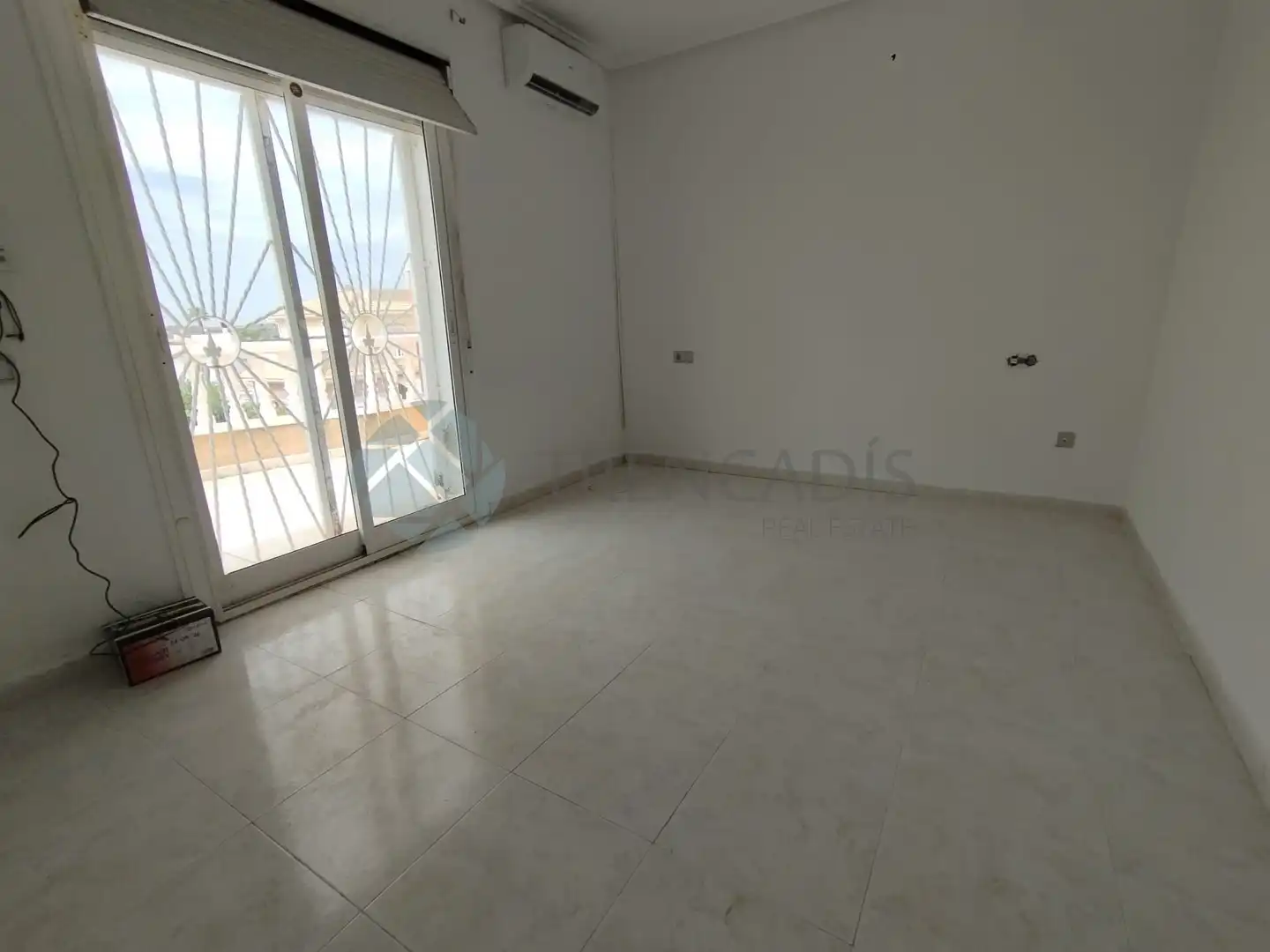 Casa aparellada en venda a golda meir, imagen 23