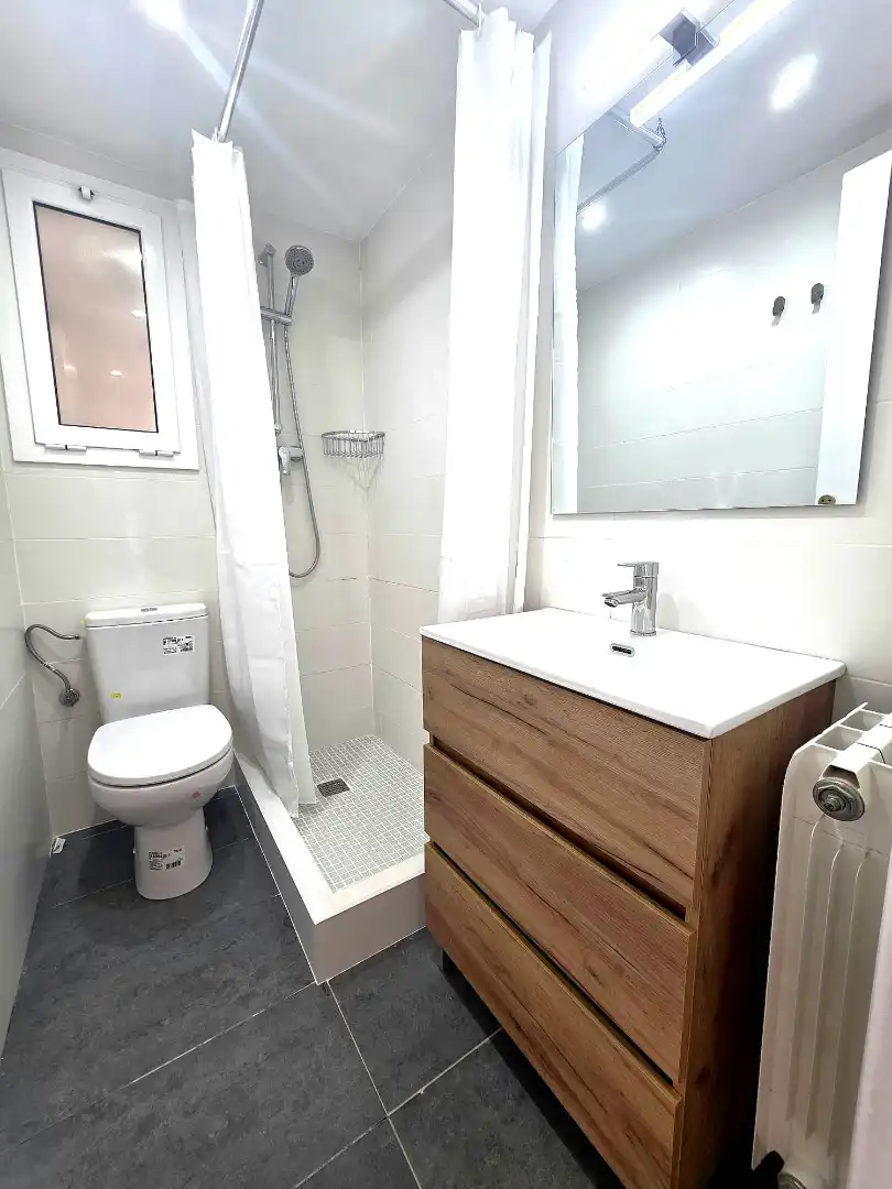 Wohnung zur Miete in Calle de Felipe de Paz, La Maternitat i Sant Ramon