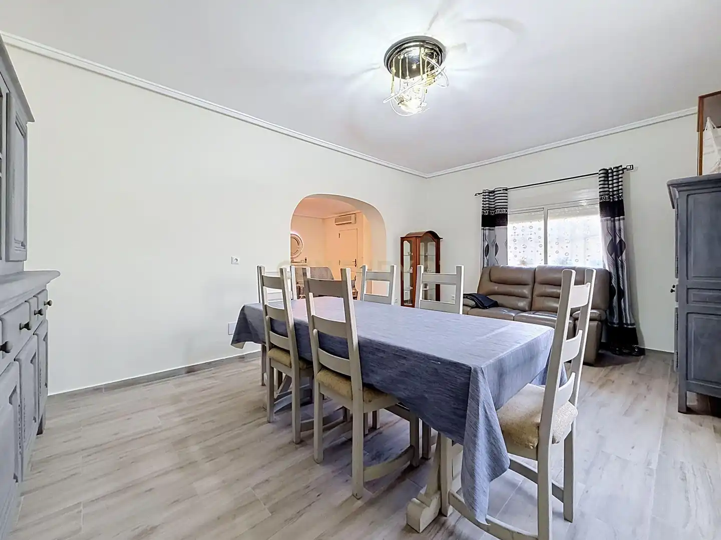 Menjador de Casa o xalet en venda en Torrevieja amb Aire condicionat, Jardí privat i Piscina