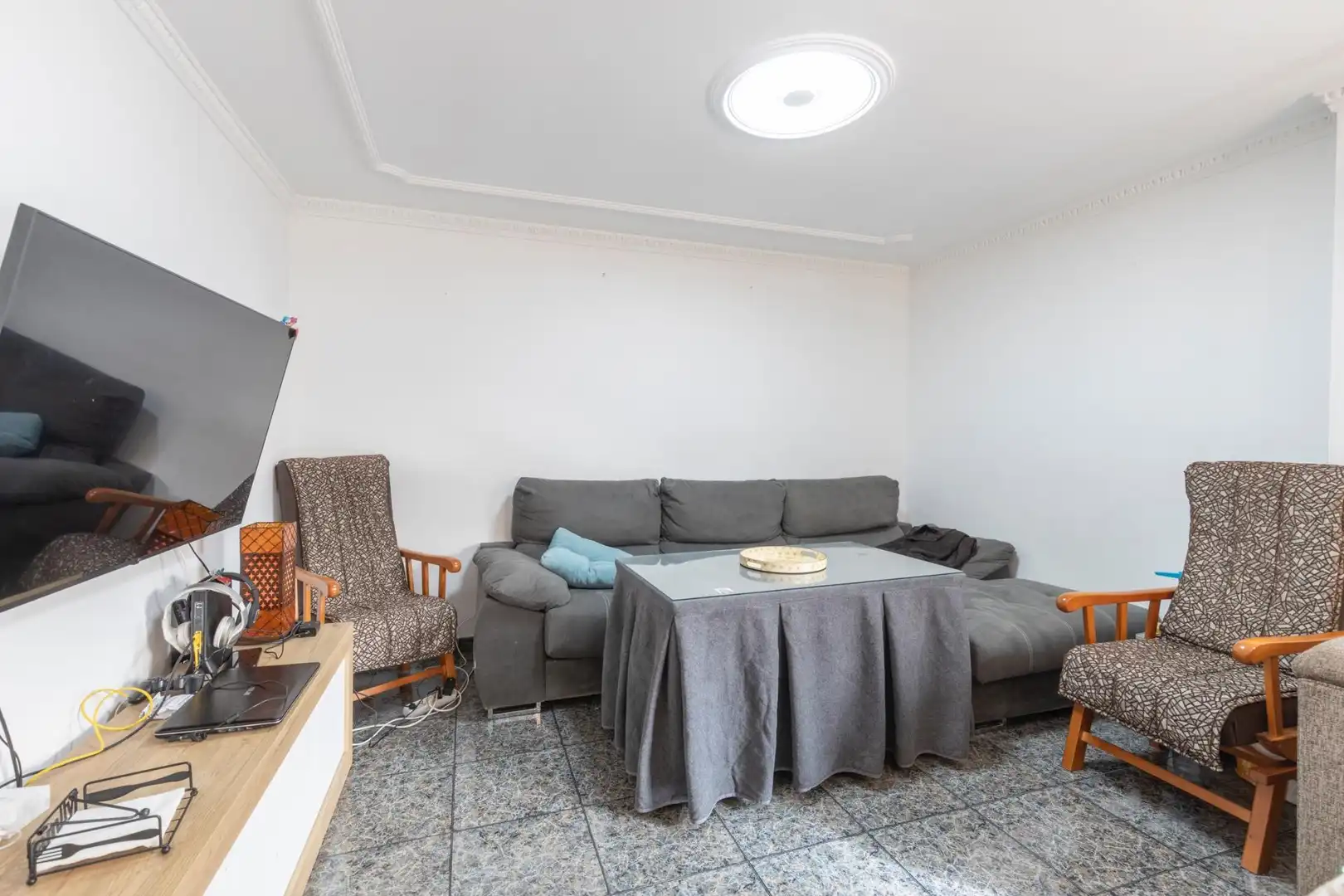 Wohnzimmer von Einfamilien-Reihenhaus zum Verkauf in Atarfe mit Klimaanlage, Heizung und Privatgarten