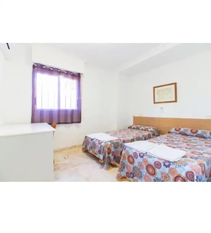 Dormitori de Apartament en venda en Benidorm amb Aire condicionat, Terrassa i Moblat