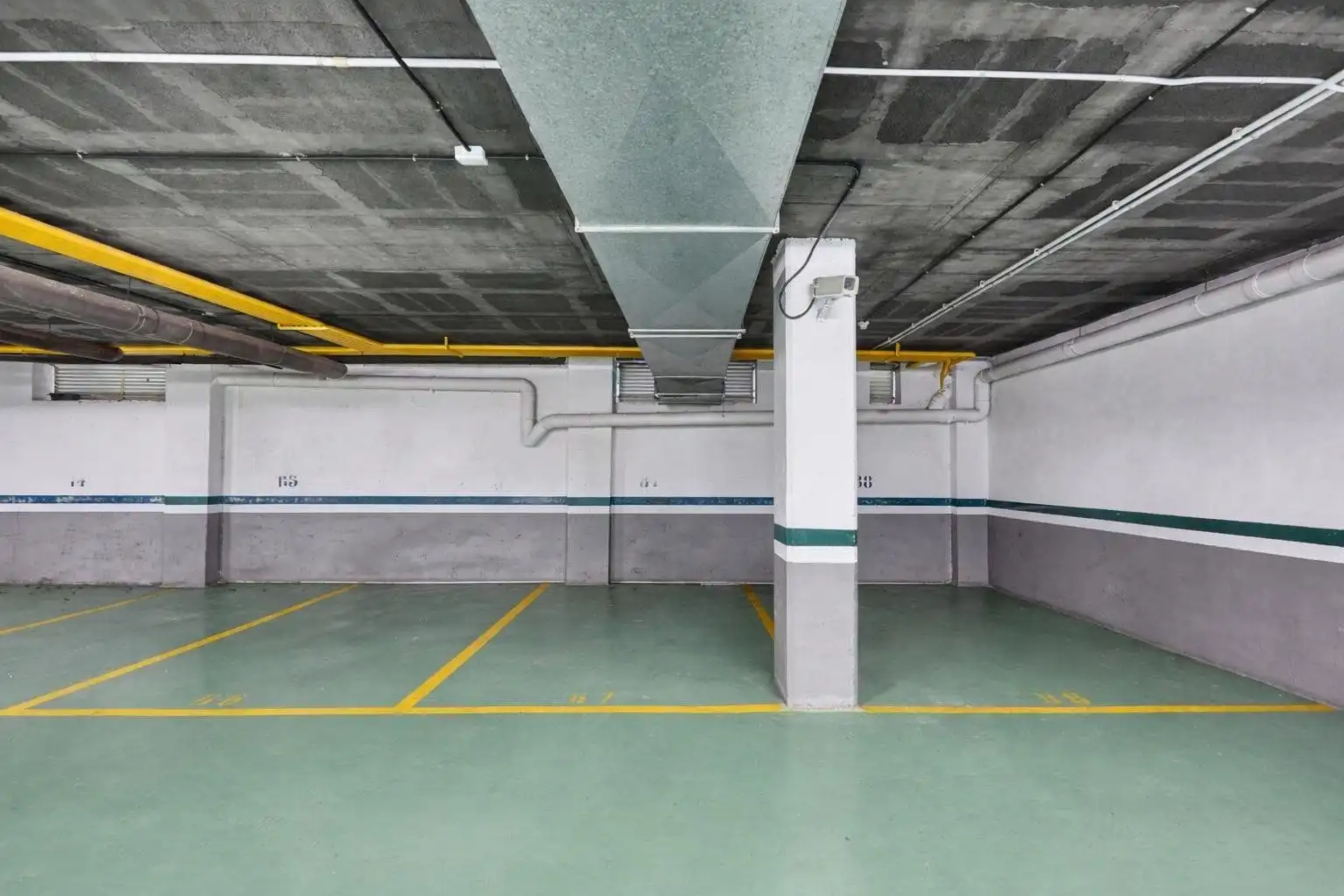 Parking de Piso en venta en Sitges con Calefacción, Terraza y Piscina