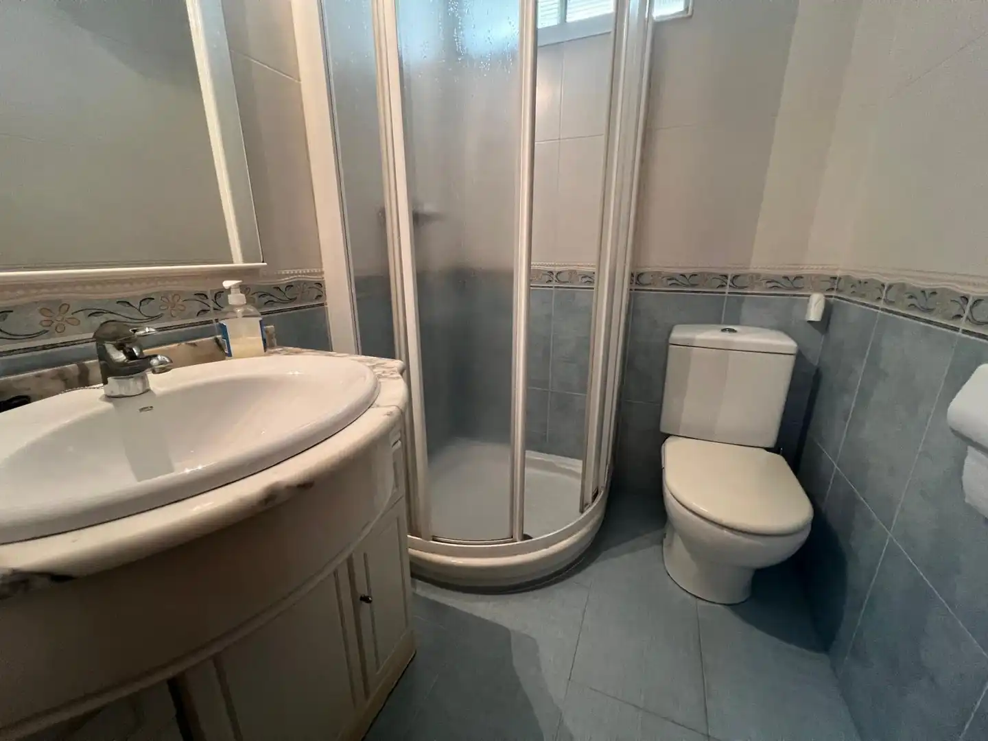 Bathroom of Flat for sale in Otxarkoaga - Txurdinaga