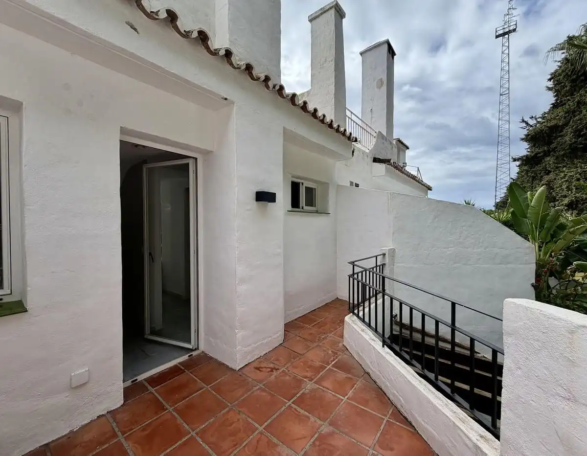 Terrassa de Casa adosada en venda en Marbella amb Aire condicionat, Jardí privat i Terrassa