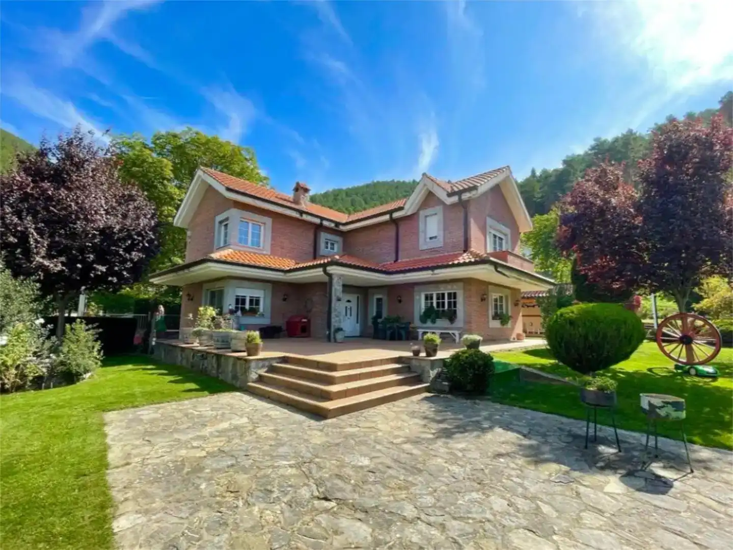 Vista exterior de Casa o chalet en venta en Cistierna con Balcón