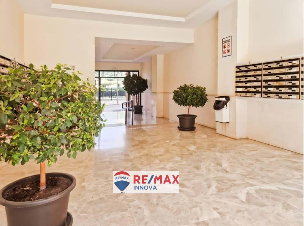 Vista exterior de Piso en venta en Montequinto con Aire acondicionado, Jardín privado y Terraza